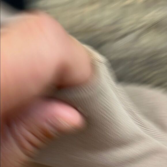 4 piece XS workout bundle! Buffbunny, carbon38, girlfriend collective and Varley - Picture 8 of 16